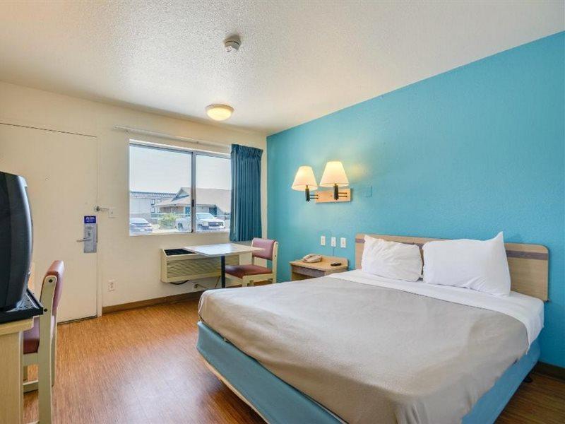 Rodeway Inn Tillmans Corner Luaran gambar
