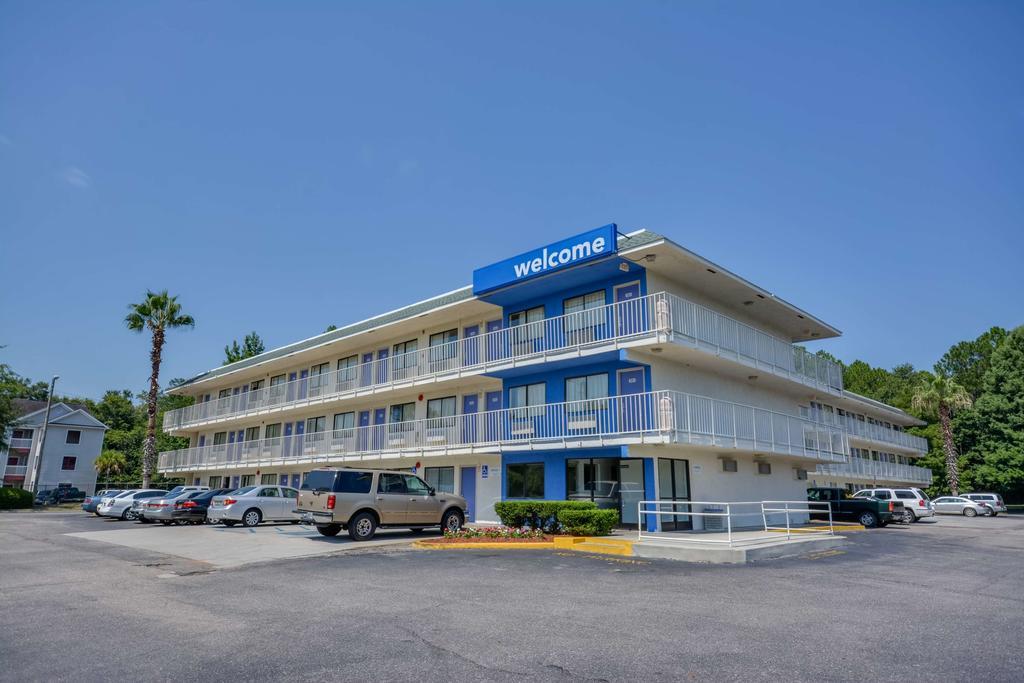 Rodeway Inn Tillmans Corner Luaran gambar
